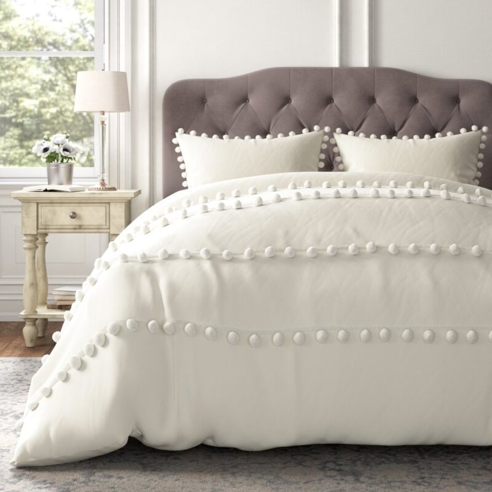BRAND NEW Kelly Clarkson Pom Pom Duvet Set